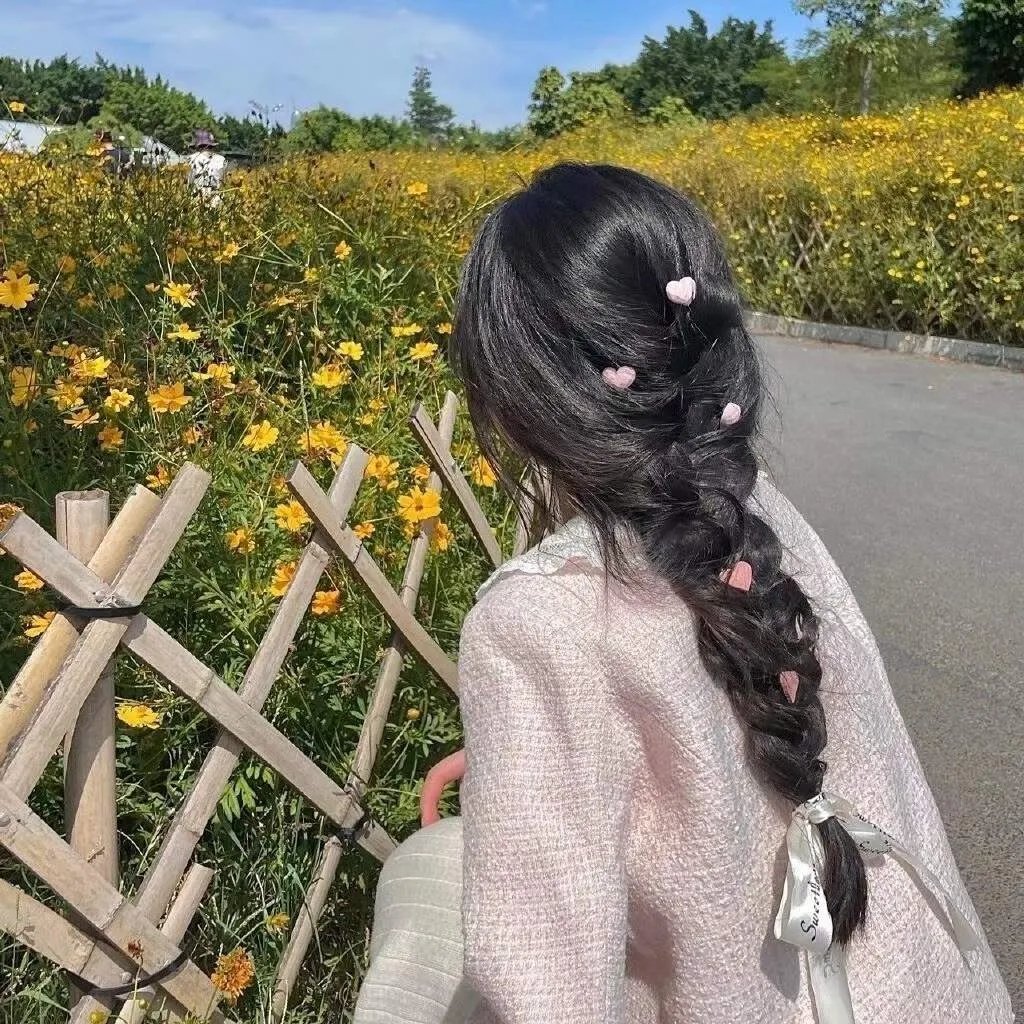 春花娇美可人儿